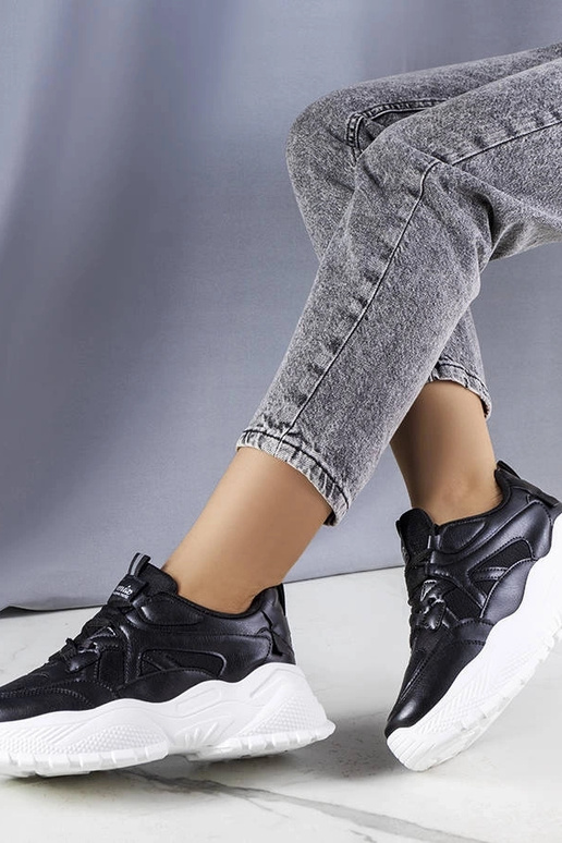 Mustad tossud massiivse Lorene tallaga Mustad tossud massiivse Lorene tallaga