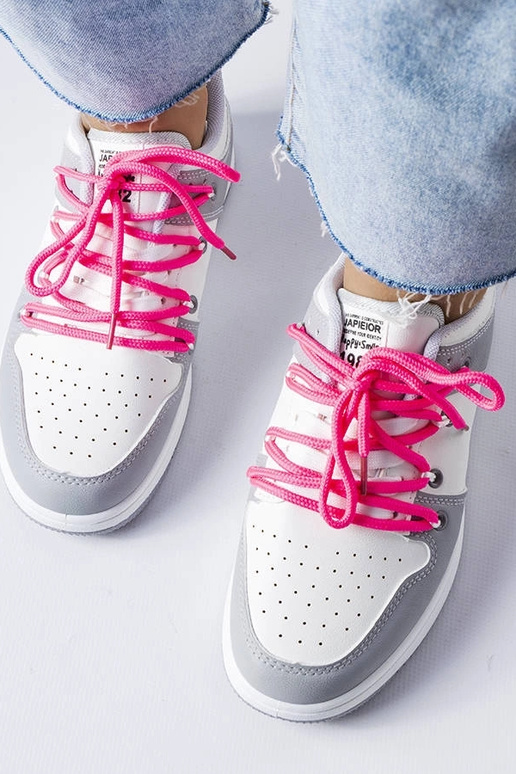 Shari valged retro tossud Shari valged retro tossud