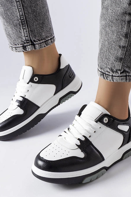 Mustad Kristie platvormtossud Mustad Kristie platvormtossud