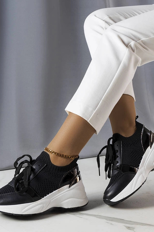 Mustad platvormi spordijalatsid, „Ann"