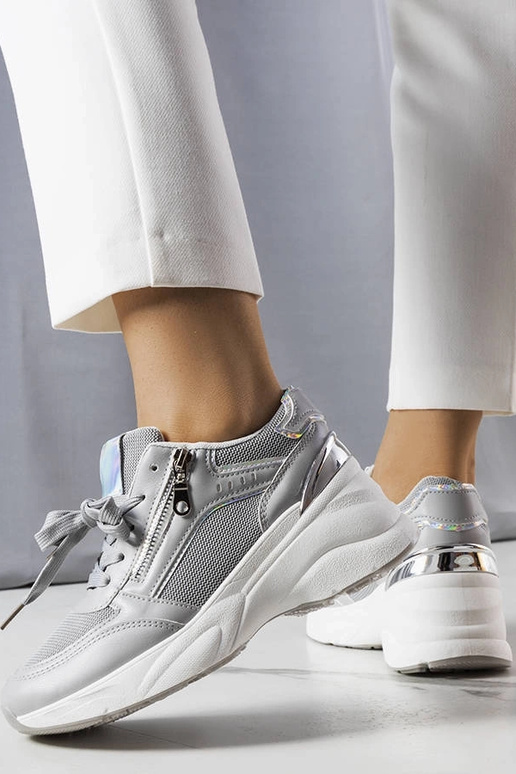 Stacey hallid wedge tossud Stacey hallid wedge tossud