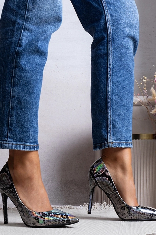 Ella hõbedased patenteeritud kontsad