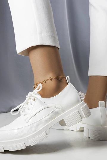 Valged poolsaapad massiivse...