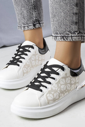 Erin mustad ja valged...