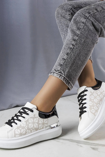 Erin mustad ja valged... 2