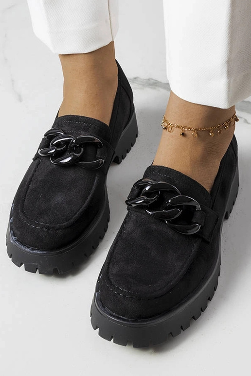 Arpini ketiga kaunistatud mustad isandad