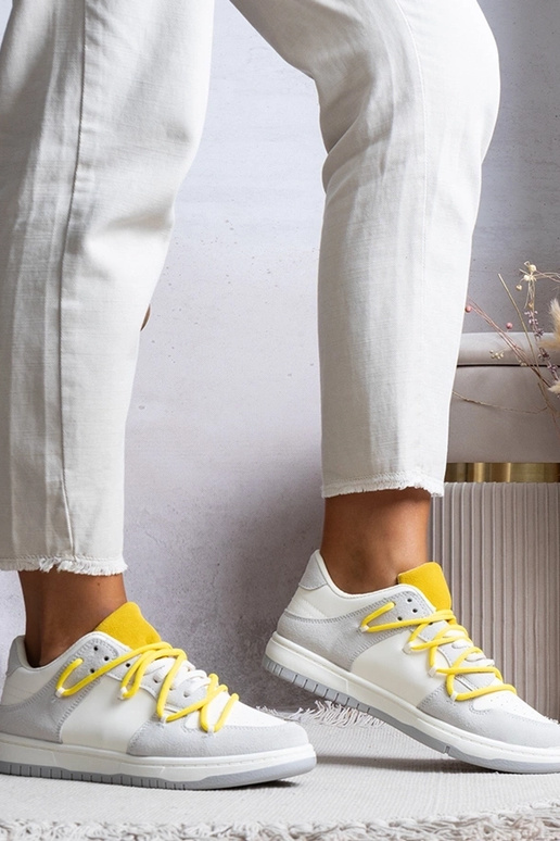 Hallid naiste tossud kollaste...