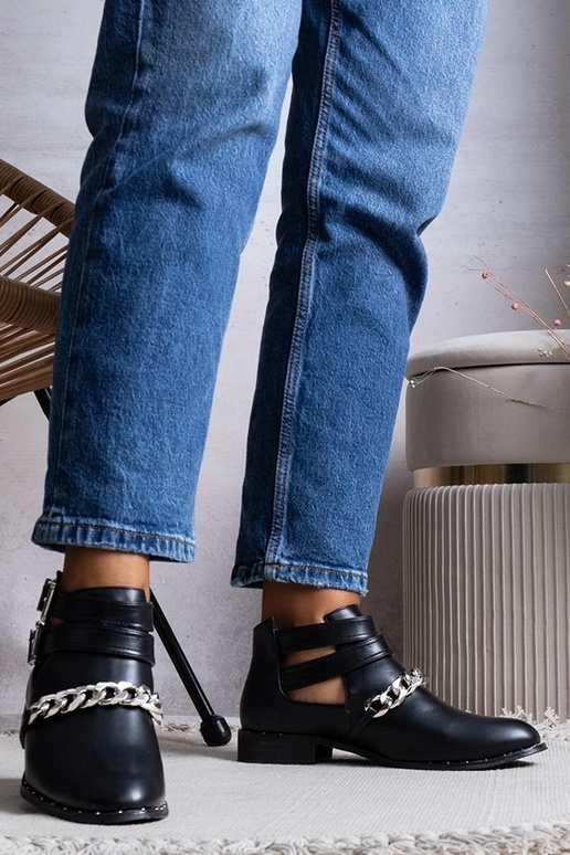 Mustad Ratté väljalõikega poolsaapad