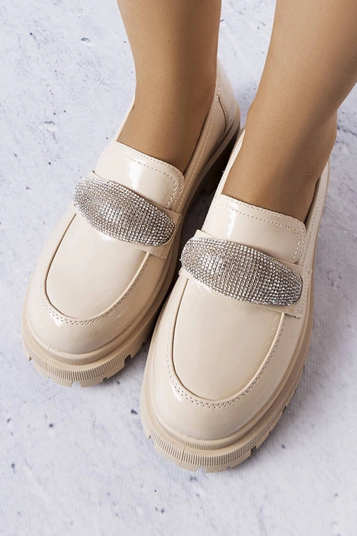 Liivakarva lakitud poolsaapad...