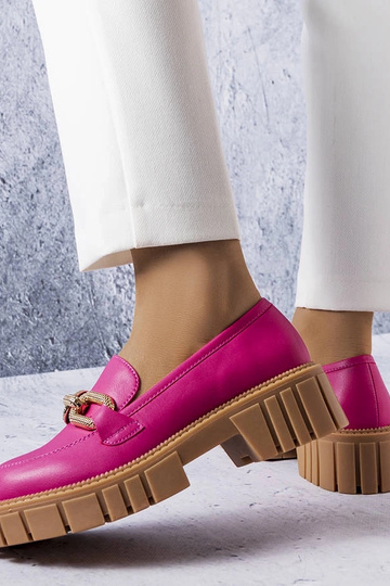 Roosad poolsaapad kuldsete... 2