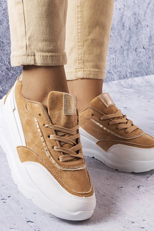 Kreemjad kunstsuede sportlikud... Kreemjad kunstsuede sportlikud...