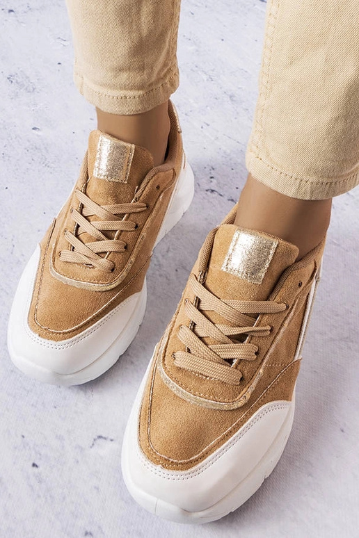 Kreemjad kunstsuede sportlikud... Kreemjad kunstsuede sportlikud...