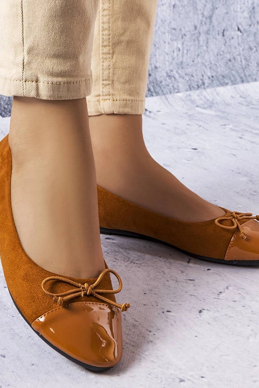 Pruun lakk-varvas balletikorterid Simard