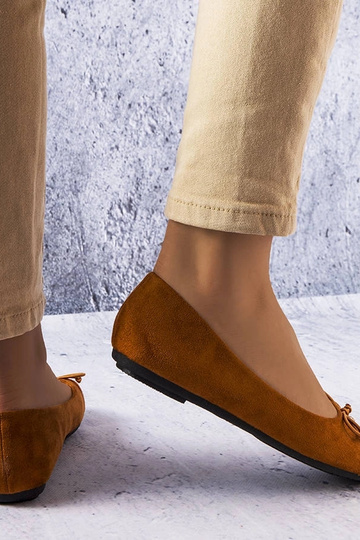 Pruun lakk-varvas... 2