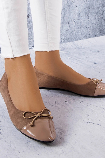 Pruun lakk-varvas...