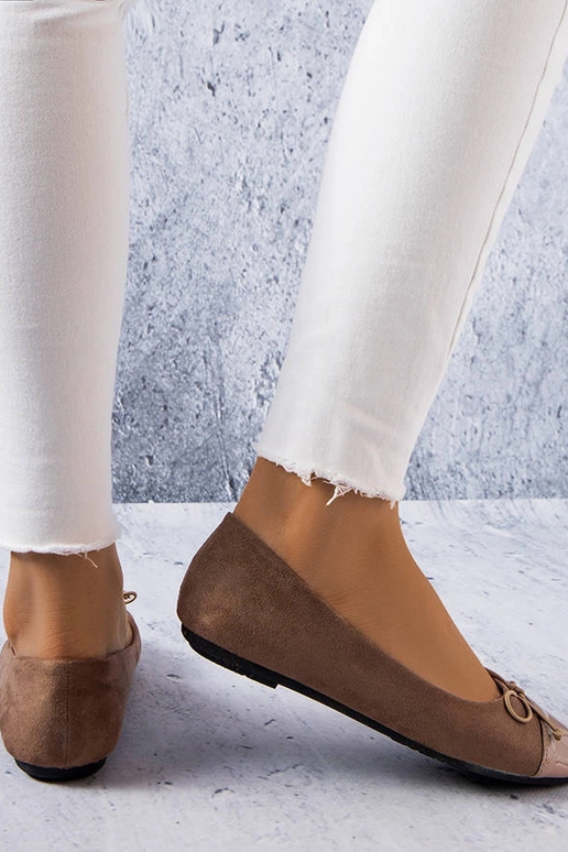 Pruun lakk-varvas balletikorterid Simard