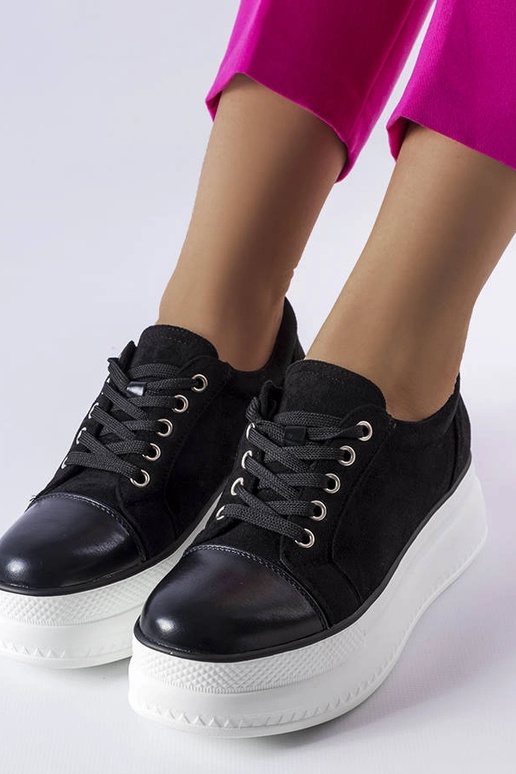 Mustad kingad platvormil, „Pascaline"