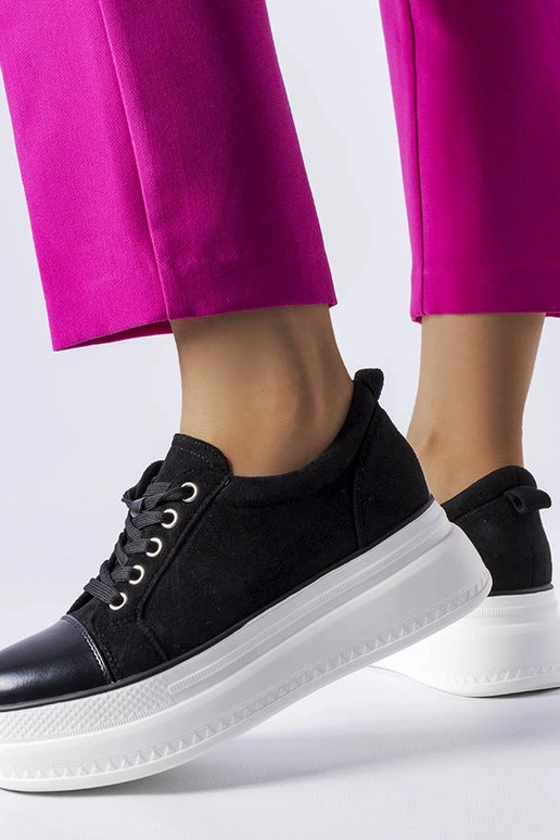 Mustad kingad platvormil, „Pascaline"