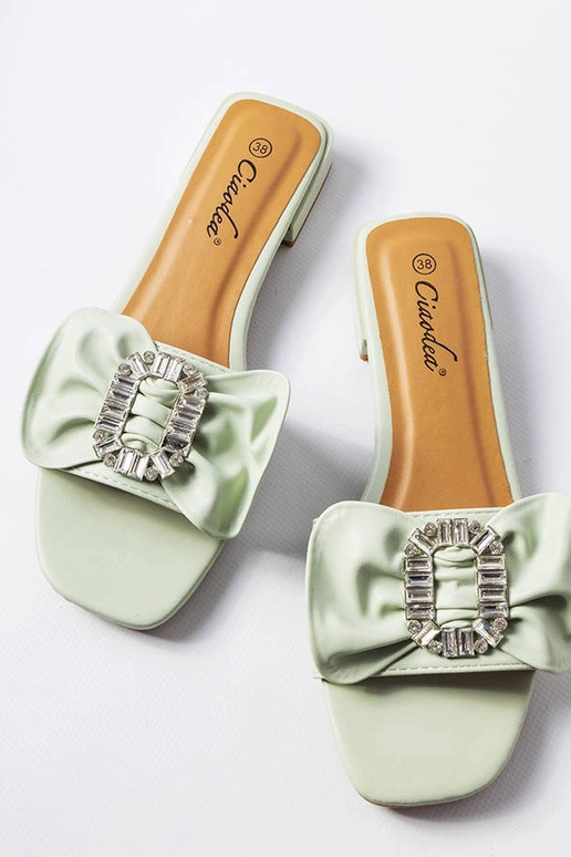 Rohelised elegantsed sandaalid...