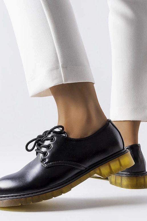 Mustad Parfait lahingusaapad