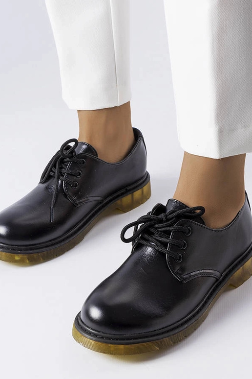 Mustad Parfait lahingusaapad