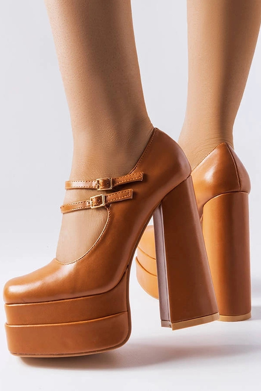 Pruunid Chouinardi kõrge kontsaga pumbad