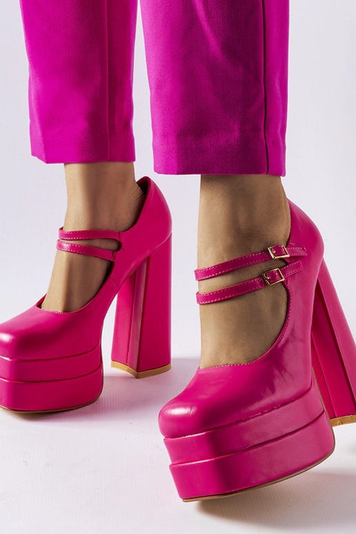 Roosad Chouinardi kõrge kontsaga pumbad