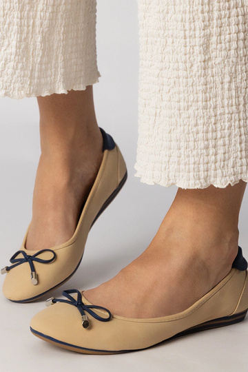 Beežid kingad lipsuga,...