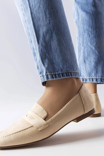 Kreemjad kunstsuede... 2