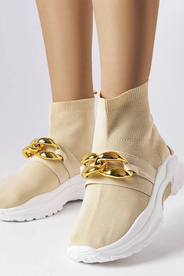 Beežid Baptiste ketist tossud