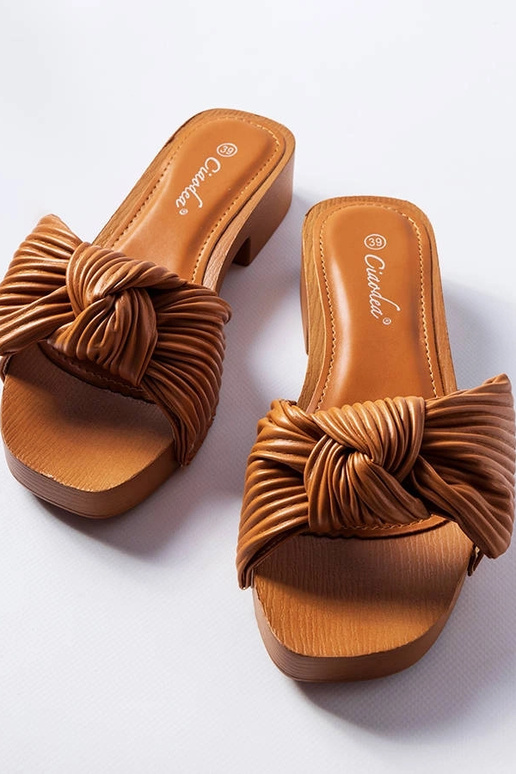 Rocheforti pruunid madala kontsaga...