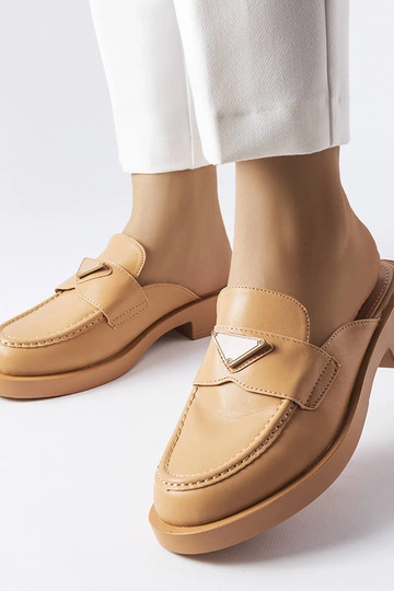 Pruunid Berkshire suletud...