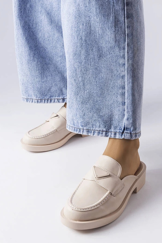 Beežid Berkshire'i varvastega plätud