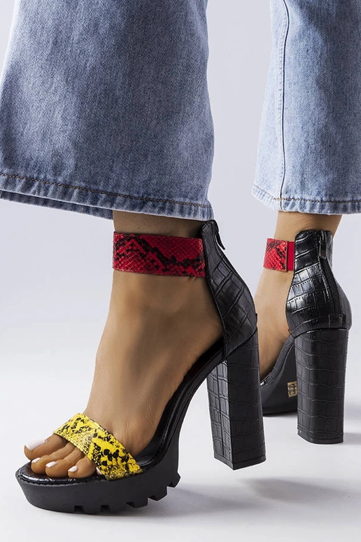 Knoxville Yellow Snake Print Sandaalid