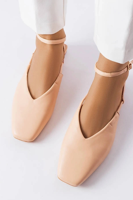 Roosad kinnised sandaalid Jehoova