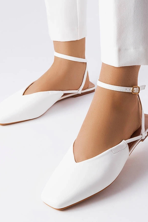 Valged kinnised sandaalid Jehoova