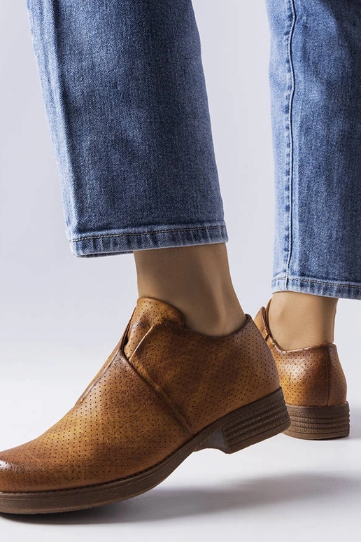 Seymouri pruunid libisevad ažuursed...