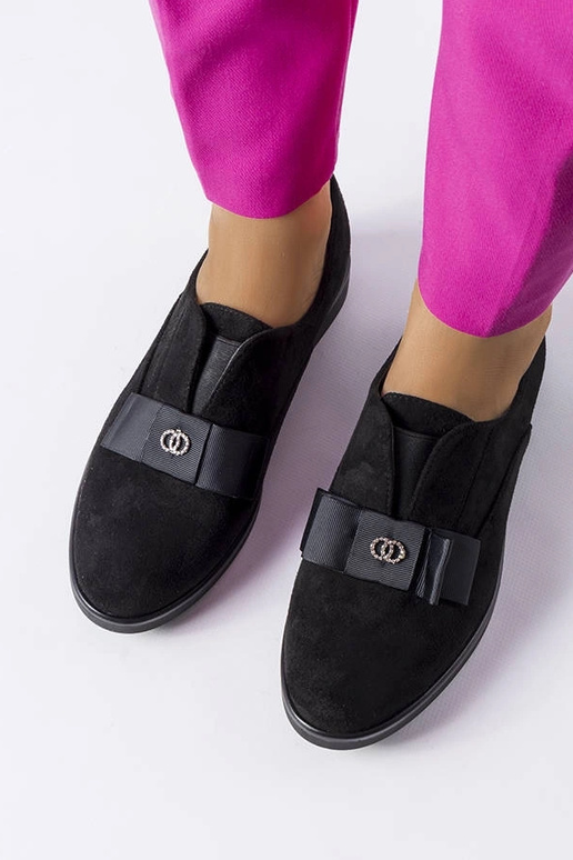 Mustad madalad kingad, „Mutton"