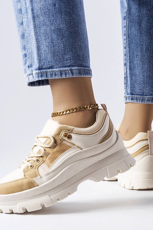 Pruunid spordijalatsid mustriga tald,...