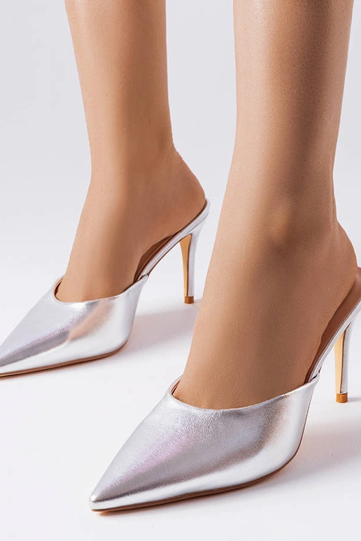 Hõbedased sussid kontsaga, „Drainer"