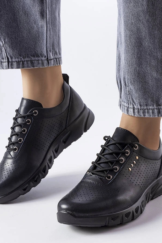 Mustast nahast ažuursed kingad Brodeur