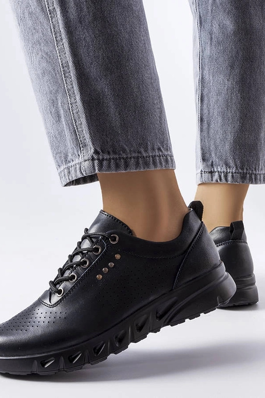 Mustast nahast ažuursed kingad Brodeur