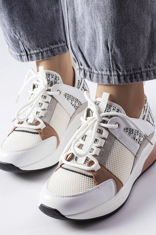 Vinceza valged ja roosad tossud