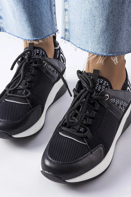 Must-valged Vinceza tossud