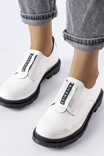 Valged lakknahast Legget...