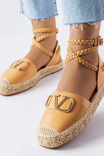 Pruunid seotud espadrillid, „Parent"