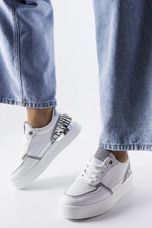 Valged tossud Tooele platvormil Valged tossud Tooele platvormil