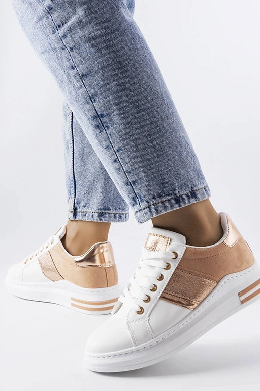 Valged roosade vahetükkidega tossud... Valged roosade vahetükkidega tossud...