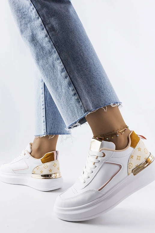 Valged beežide sisetükkidega tossud... Valged beežide sisetükkidega tossud...