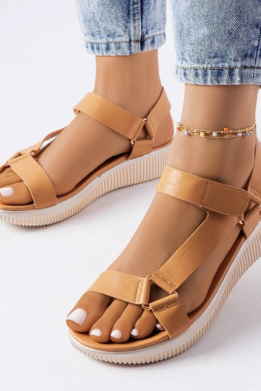 Beežid spordisandaalid Heron